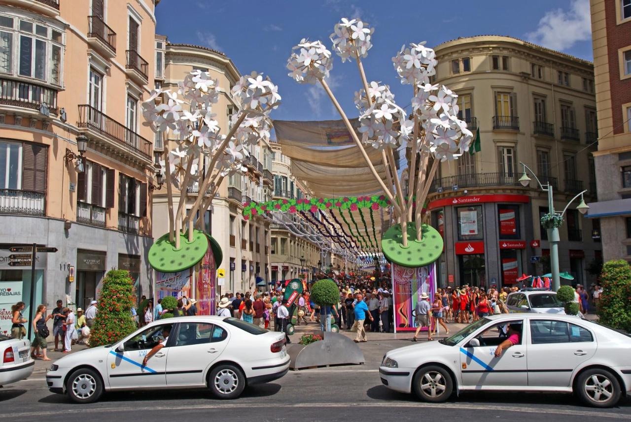 Malaga Centre Apartment With Parking Exterior foto