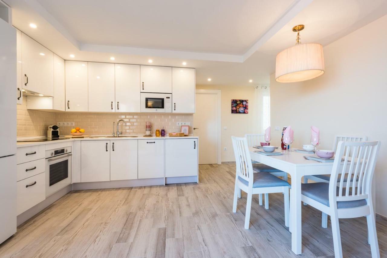 Malaga Centre Apartment With Parking Exterior foto